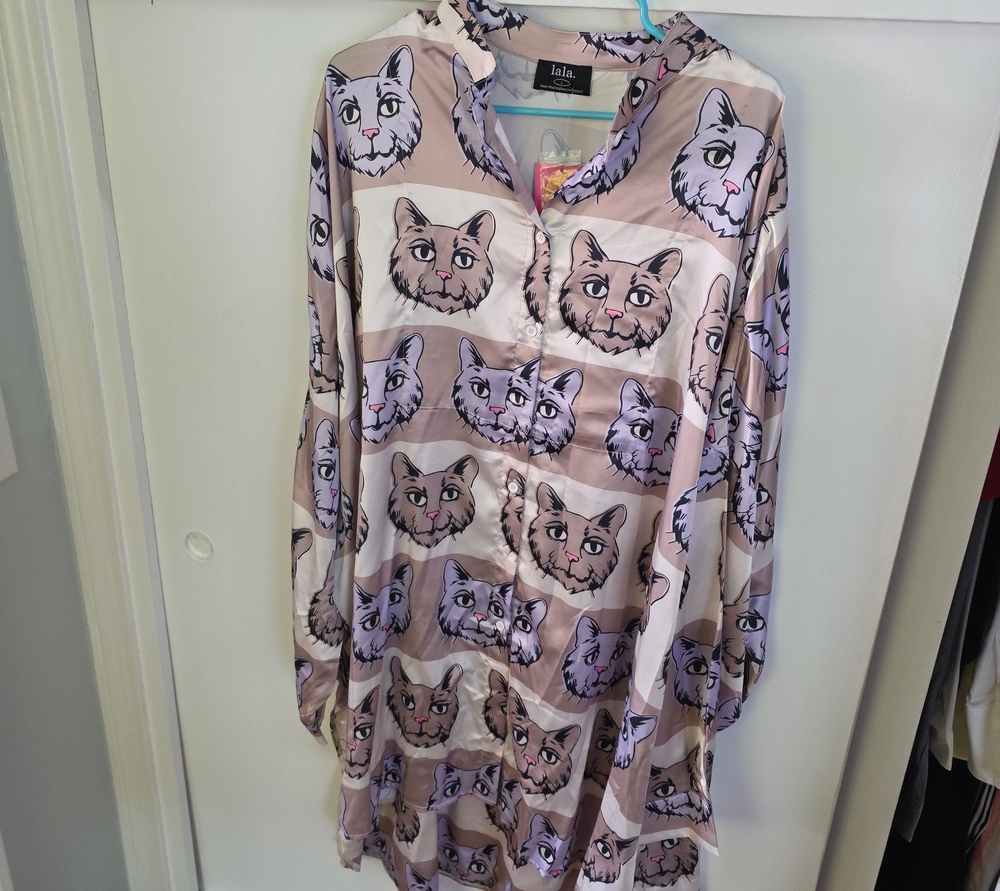 Dressed in LALA Cat Face Satin Nightshirt - Pink & Cream